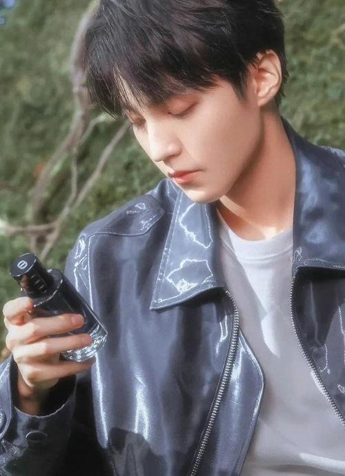 娱乐圈吃瓜王俊凯是谁,揭秘王俊凯的神秘吃瓜事迹